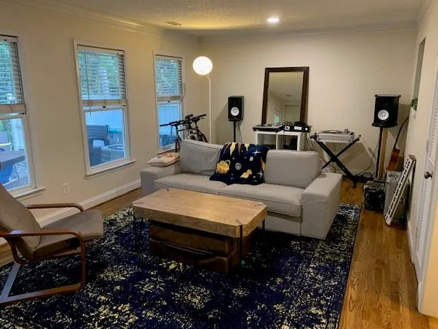 251 Peachtree Hollow Ct, Sandy Springs, Georgia 30328, 2 Bedrooms Bedrooms, ,2 BathroomsBathrooms,Residential,Sold,251 Peachtree Hollow Ct,6776429