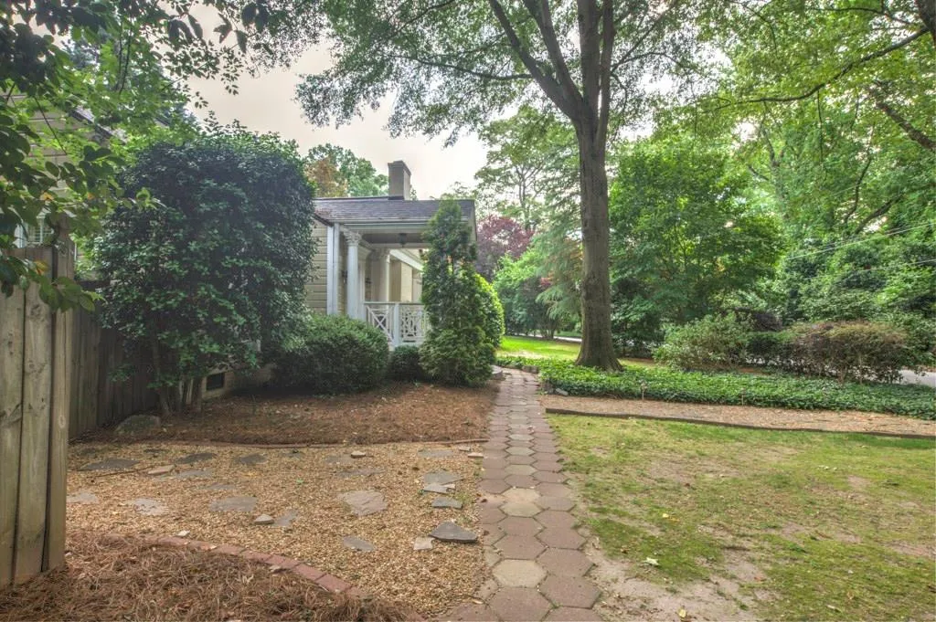 1810 Greystone Road, Atlanta, Georgia 30318, 3 Bedrooms Bedrooms, ,2 BathroomsBathrooms,Residential,Sold,1810 Greystone Road,5656577