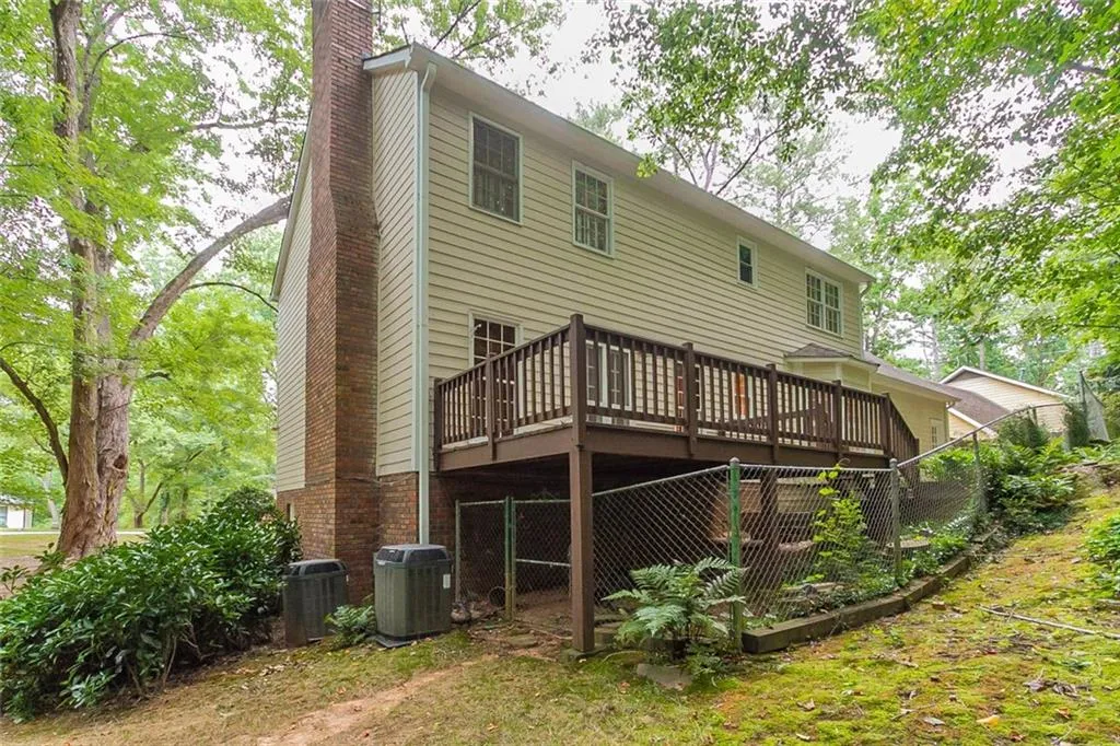 235 Mark Trail, Atlanta, Georgia 30328, 4 Bedrooms Bedrooms, ,2 BathroomsBathrooms,Residential,Sold,235 Mark Trail,7074982