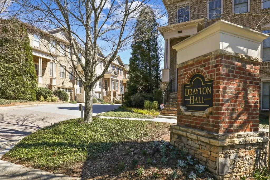 1115 Charles Towne Square, Atlanta, Georgia 30328, 4 Bedrooms Bedrooms, ,3 BathroomsBathrooms,Residential,Sold,1115 Charles Towne Square,6851684