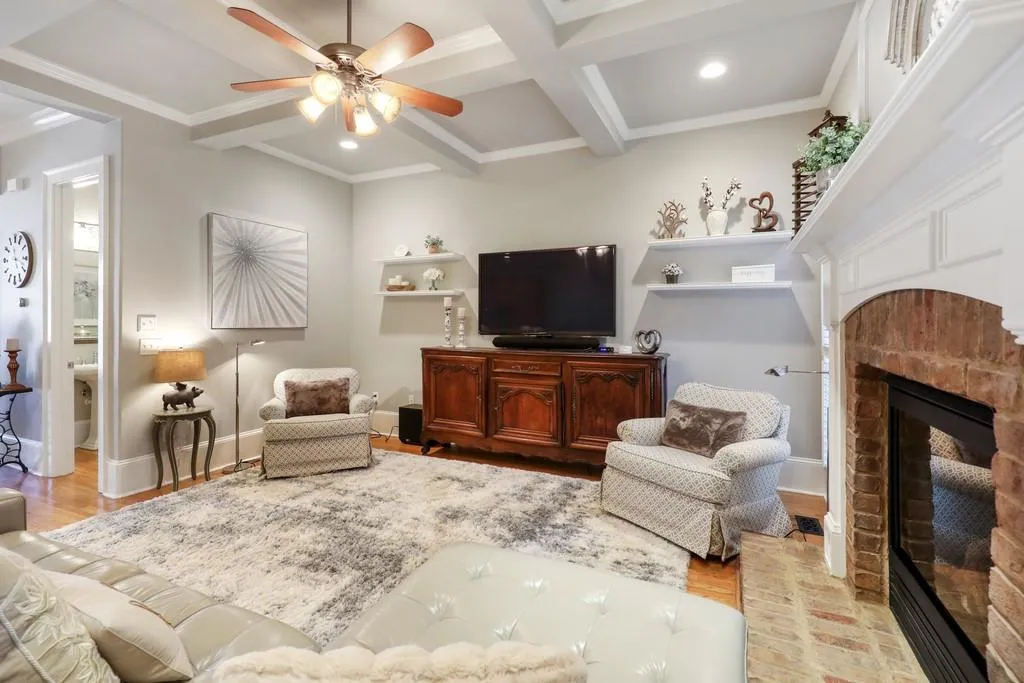 1115 Charles Towne Square, Atlanta, Georgia 30328, 4 Bedrooms Bedrooms, ,3 BathroomsBathrooms,Residential,Sold,1115 Charles Towne Square,6851684