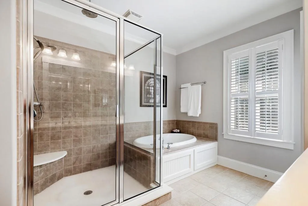 1115 Charles Towne Square, Atlanta, Georgia 30328, 4 Bedrooms Bedrooms, ,3 BathroomsBathrooms,Residential,Sold,1115 Charles Towne Square,6851684