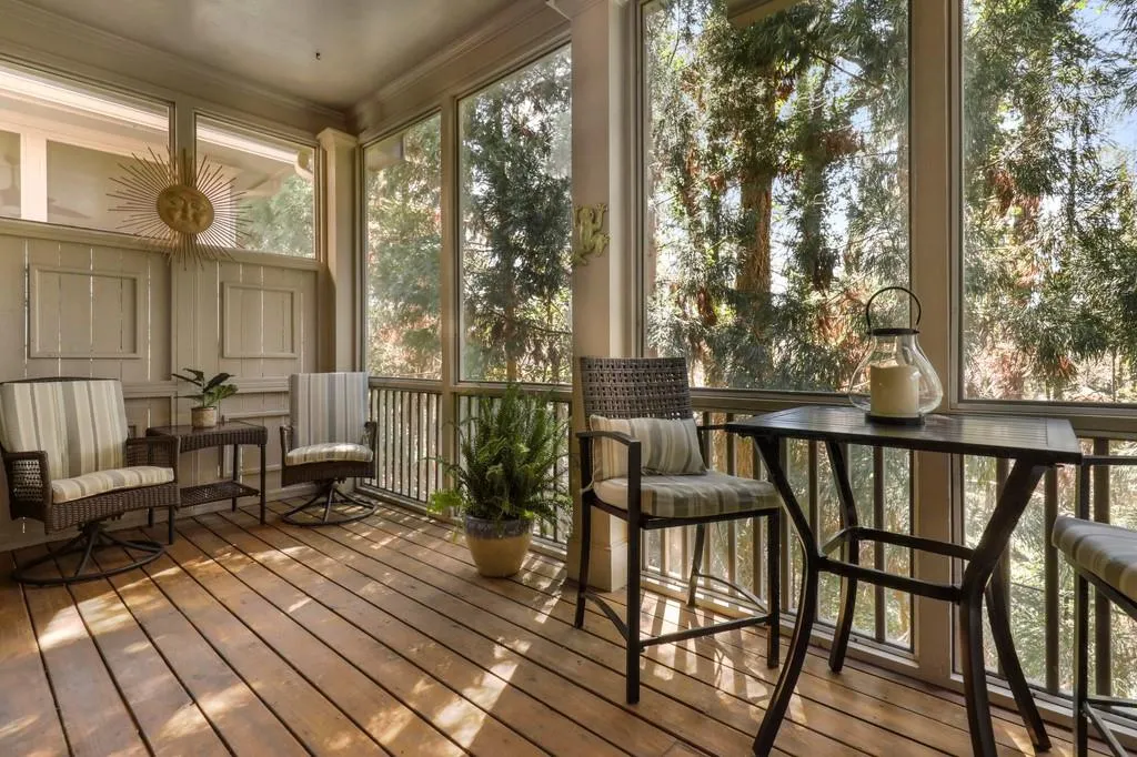 1115 Charles Towne Square, Atlanta, Georgia 30328, 4 Bedrooms Bedrooms, ,3 BathroomsBathrooms,Residential,Sold,1115 Charles Towne Square,6851684