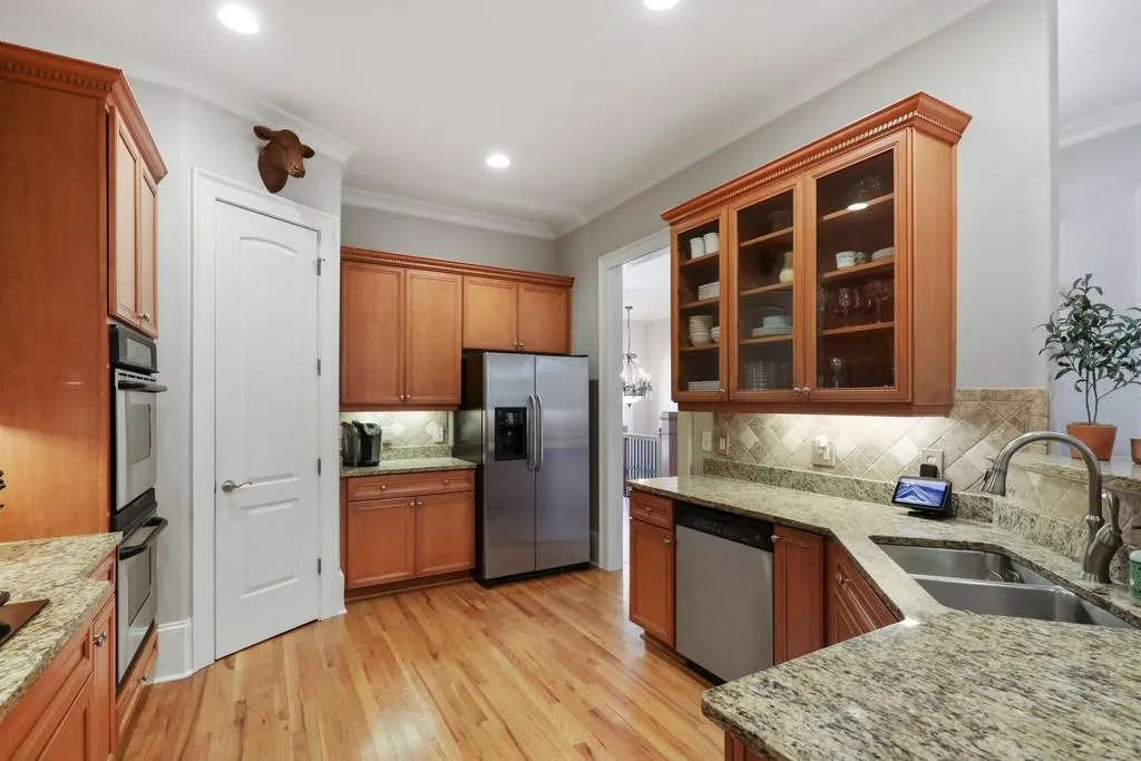 1115 Charles Towne Square, Atlanta, Georgia 30328, 4 Bedrooms Bedrooms, ,3 BathroomsBathrooms,Residential,Sold,1115 Charles Towne Square,6851684
