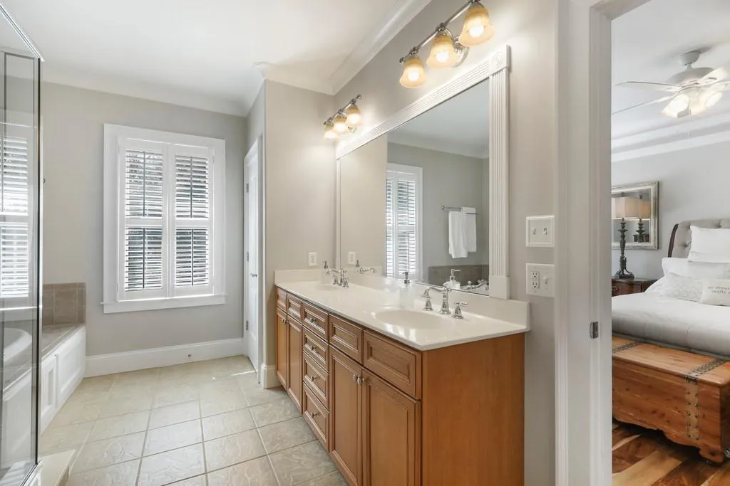 1115 Charles Towne Square, Atlanta, Georgia 30328, 4 Bedrooms Bedrooms, ,3 BathroomsBathrooms,Residential,Sold,1115 Charles Towne Square,6851684