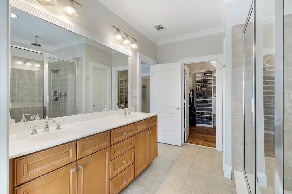 1115 Charles Towne Square, Atlanta, Georgia 30328, 4 Bedrooms Bedrooms, ,3 BathroomsBathrooms,Residential,Sold,1115 Charles Towne Square,6851684