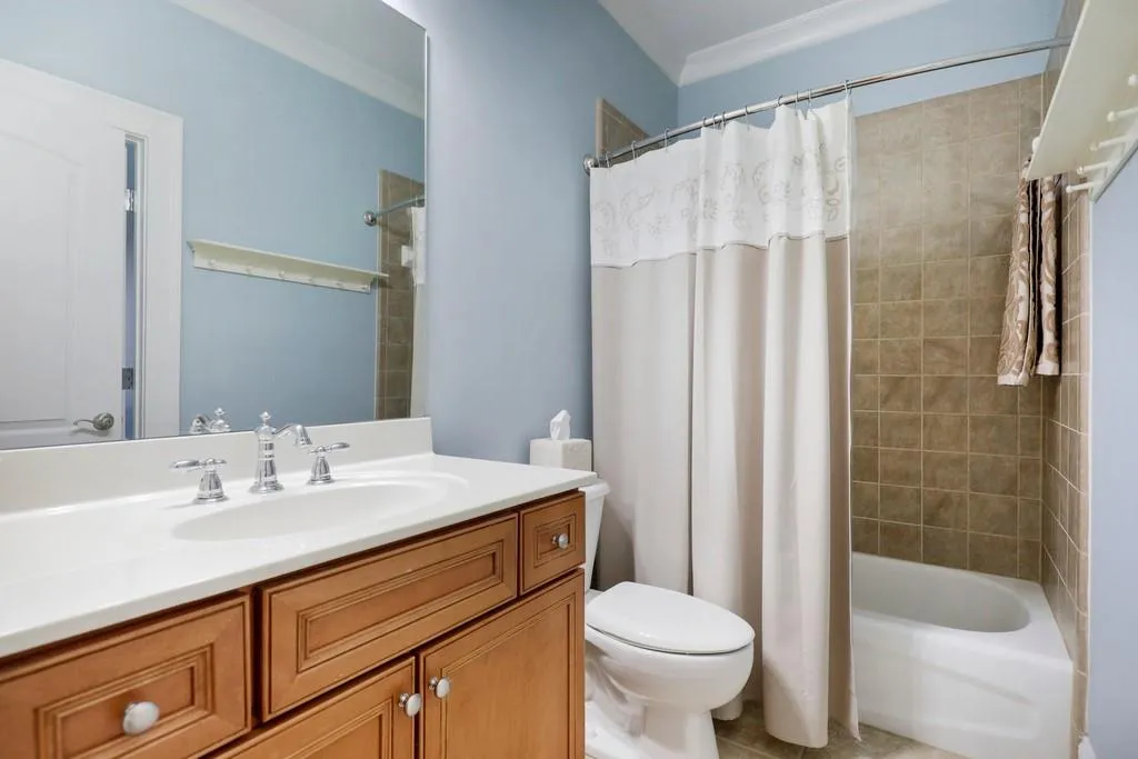 1115 Charles Towne Square, Atlanta, Georgia 30328, 4 Bedrooms Bedrooms, ,3 BathroomsBathrooms,Residential,Sold,1115 Charles Towne Square,6851684