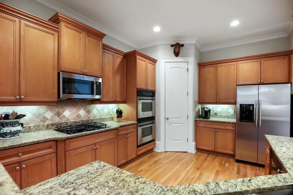 1115 Charles Towne Square, Atlanta, Georgia 30328, 4 Bedrooms Bedrooms, ,3 BathroomsBathrooms,Residential,Sold,1115 Charles Towne Square,6851684