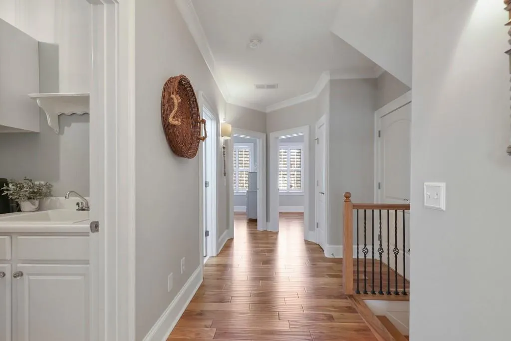 1115 Charles Towne Square, Atlanta, Georgia 30328, 4 Bedrooms Bedrooms, ,3 BathroomsBathrooms,Residential,Sold,1115 Charles Towne Square,6851684