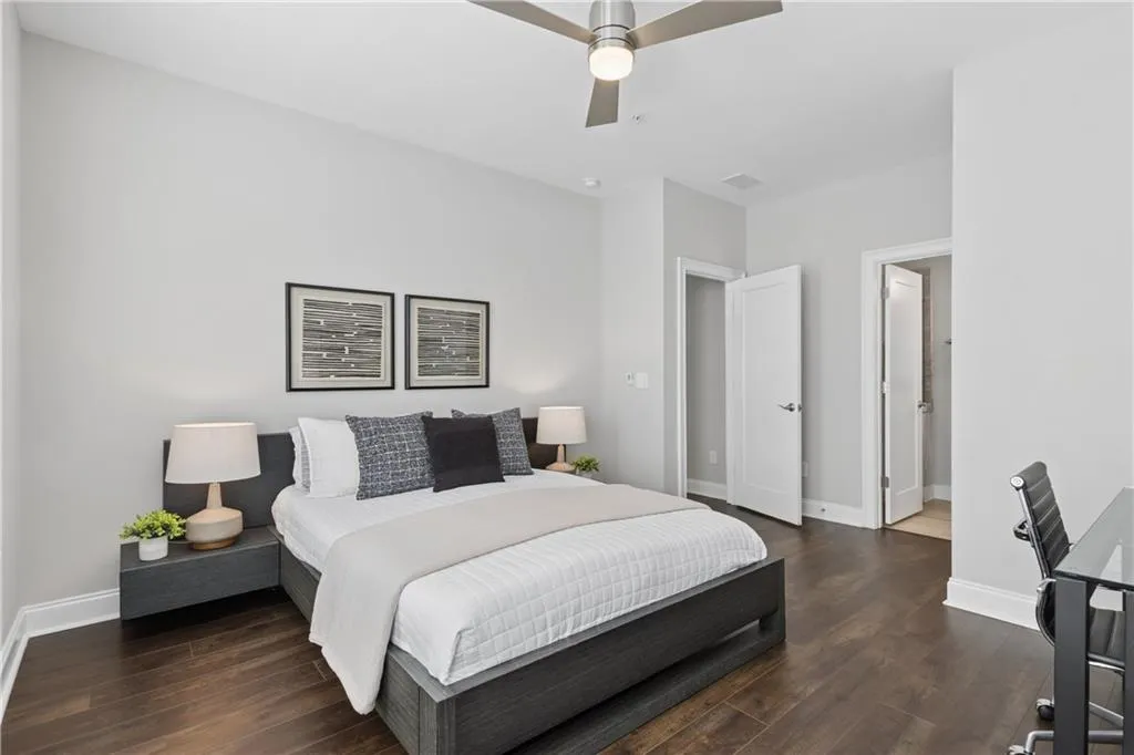 Bedroom on entry level with ensuite