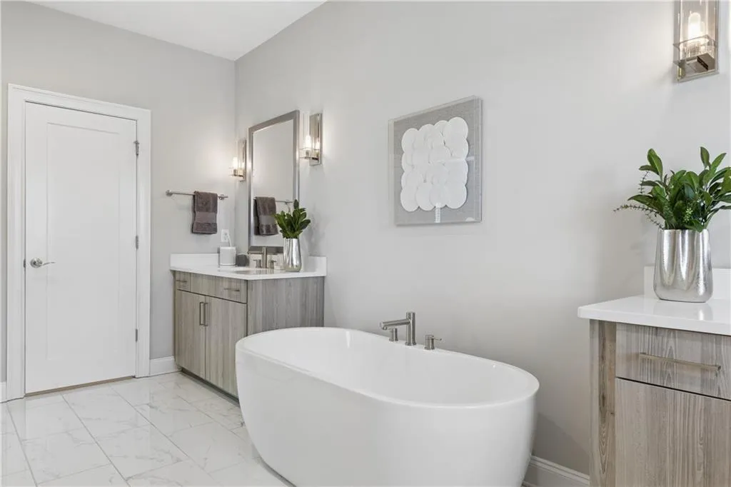 6596 Aria Village Drive, Atlanta, Georgia 30328, 3 Bedrooms Bedrooms, ,3 BathroomsBathrooms,Residential,For Sale,6596 Aria Village Drive,7753068