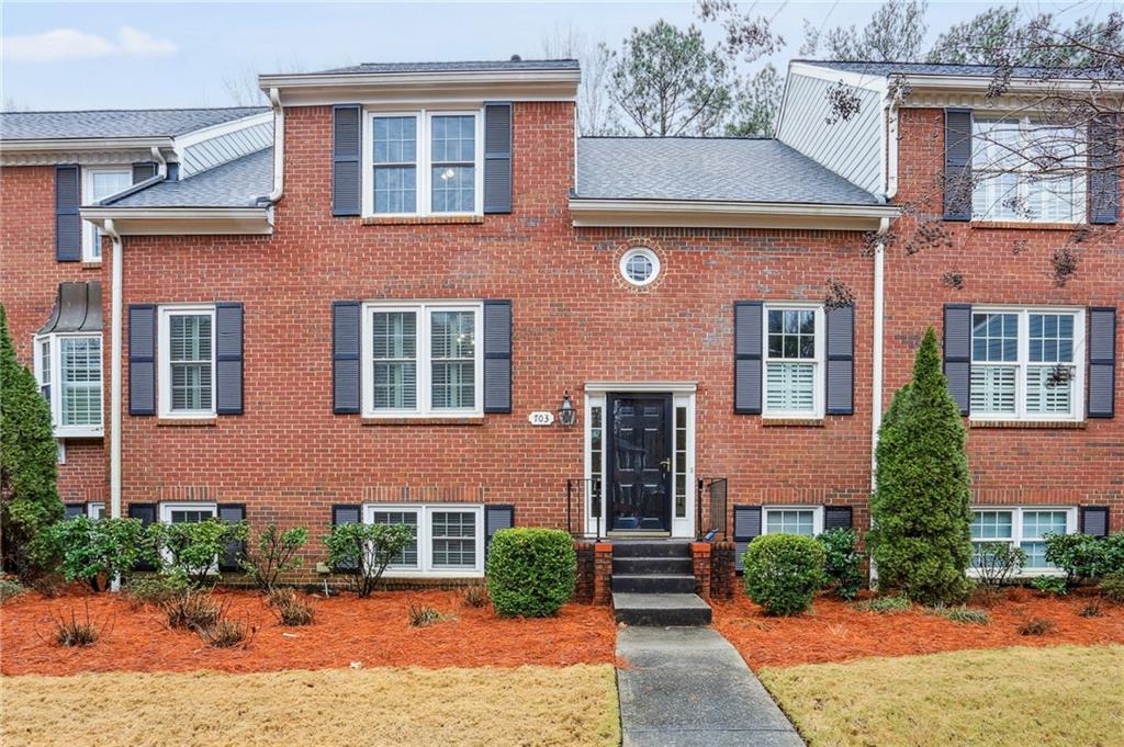 703 Dunwoody Chace, Atlanta, Georgia 30328, 4 Bedrooms Bedrooms, ,3 BathroomsBathrooms,Residential,Sold,703 Dunwoody Chace,7329231