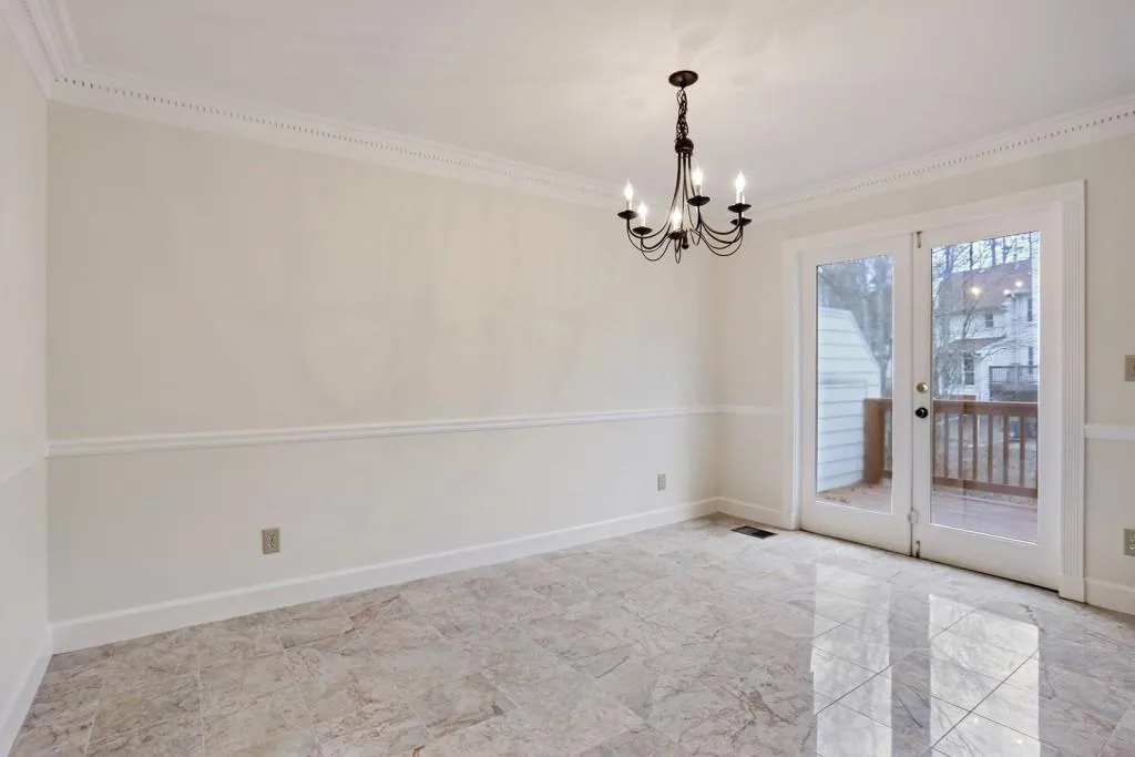 32 Huntington Place Drive, Sandy Springs, Georgia 30350, 3 Bedrooms Bedrooms, ,2 BathroomsBathrooms,Residential,Sold,32 Huntington Place Drive,5793864
