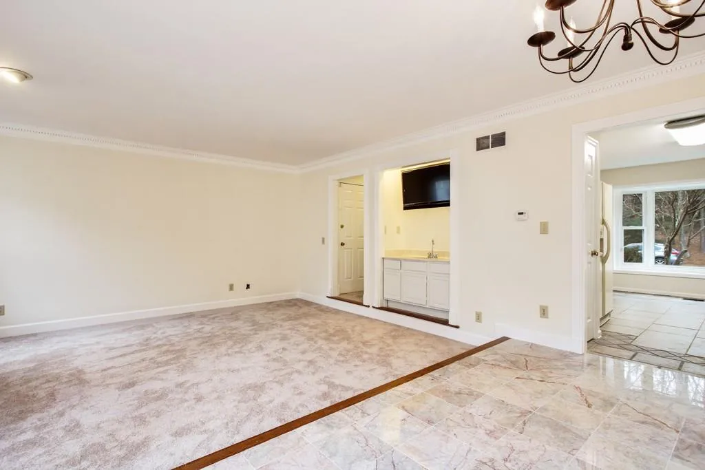 32 Huntington Place Drive, Sandy Springs, Georgia 30350, 3 Bedrooms Bedrooms, ,2 BathroomsBathrooms,Residential,Sold,32 Huntington Place Drive,5793864