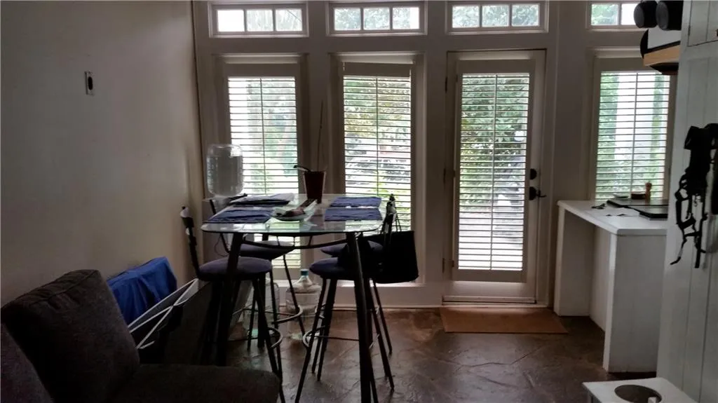 290 Green Hill Road Ne, Sandy Springs, Georgia 30342, 4 Bedrooms Bedrooms, ,3 BathroomsBathrooms,Residential,Sold,290 Green Hill Road Ne,5891069