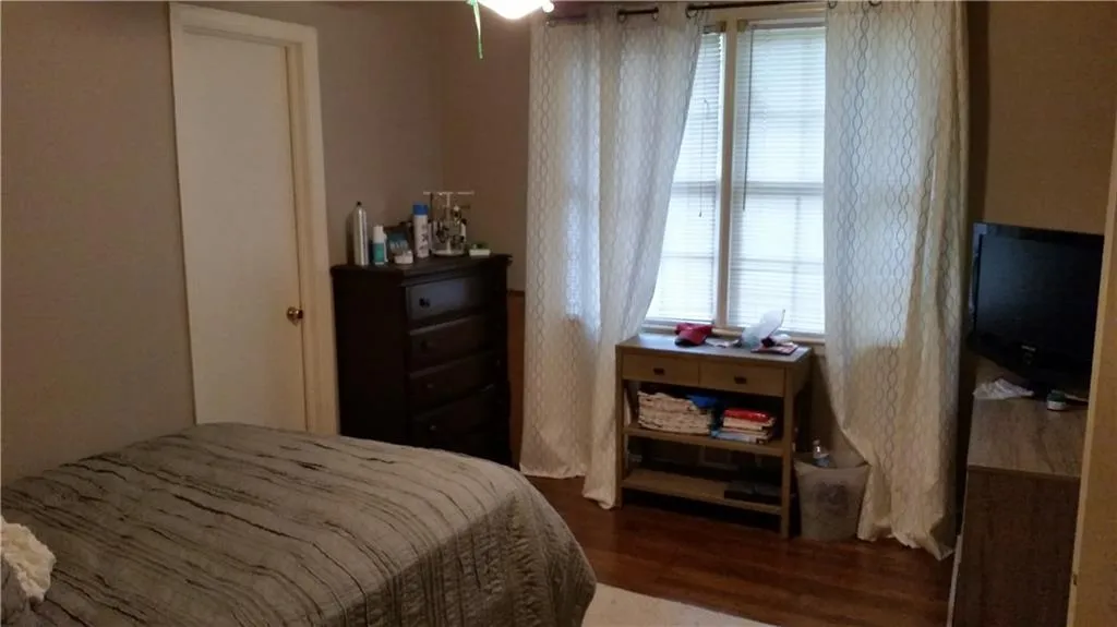 290 Green Hill Road Ne, Sandy Springs, Georgia 30342, 4 Bedrooms Bedrooms, ,3 BathroomsBathrooms,Residential,Sold,290 Green Hill Road Ne,5891069