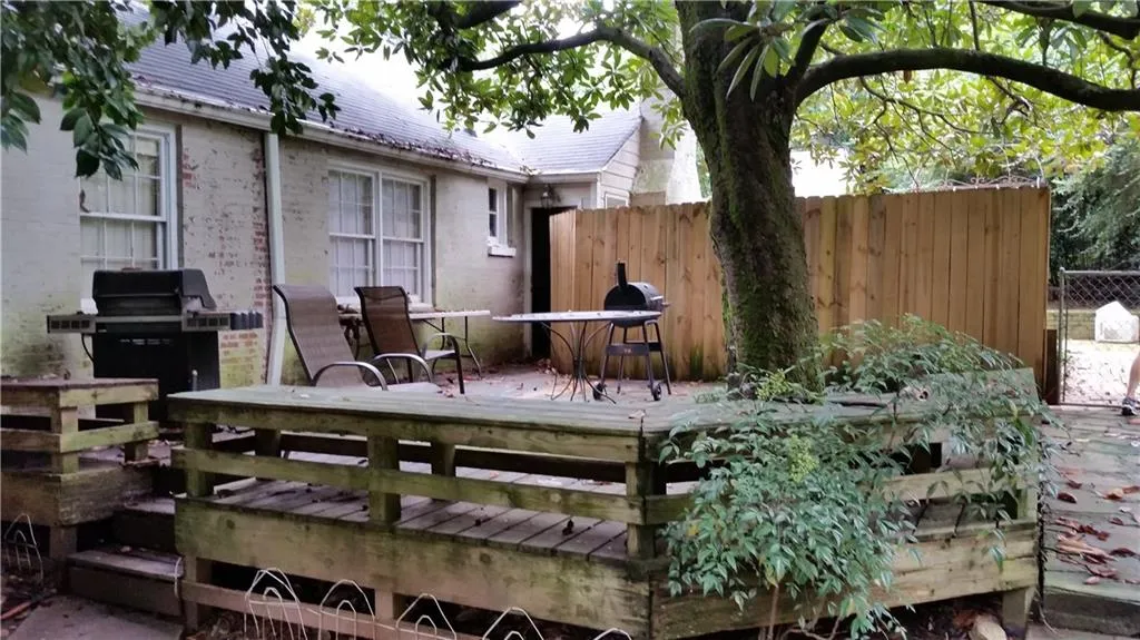 290 Green Hill Road Ne, Sandy Springs, Georgia 30342, 4 Bedrooms Bedrooms, ,3 BathroomsBathrooms,Residential,Sold,290 Green Hill Road Ne,5891069