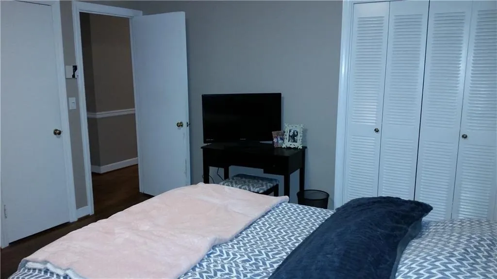 290 Green Hill Road Ne, Sandy Springs, Georgia 30342, 4 Bedrooms Bedrooms, ,3 BathroomsBathrooms,Residential,Sold,290 Green Hill Road Ne,5891069