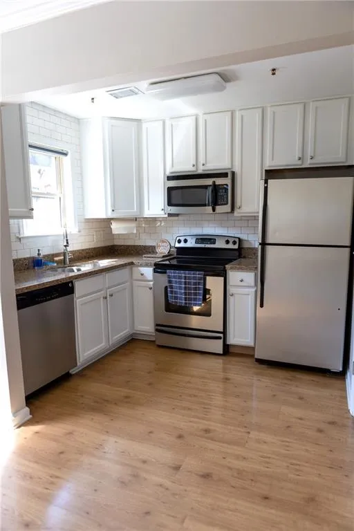 235 Winding River Drive Unit F, Sandy Springs, Georgia 30350, 2 Bedrooms Bedrooms, ,1 BathroomBathrooms,Residential,Sold,235 Winding River Drive Unit F,7110430