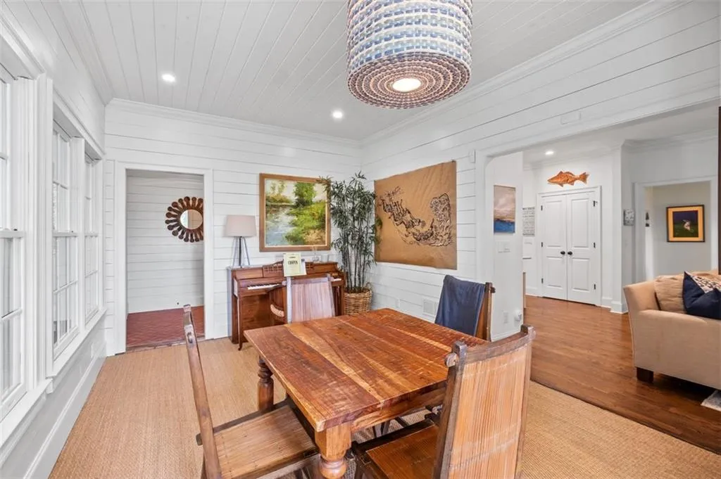 4800 Huntley Drive, Atlanta, Georgia 30342, 5 Bedrooms Bedrooms, ,5 BathroomsBathrooms,Residential,Sold,4800 Huntley Drive,7065265