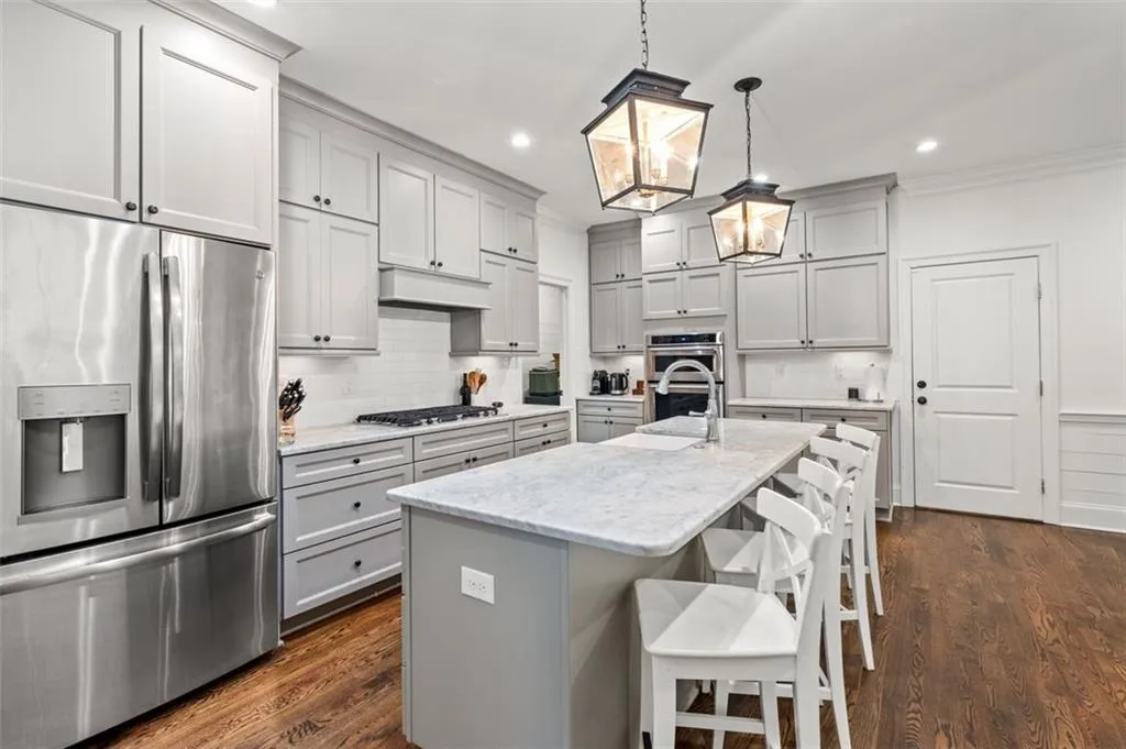 4800 Huntley Drive, Atlanta, Georgia 30342, 5 Bedrooms Bedrooms, ,5 BathroomsBathrooms,Residential,Sold,4800 Huntley Drive,7065265