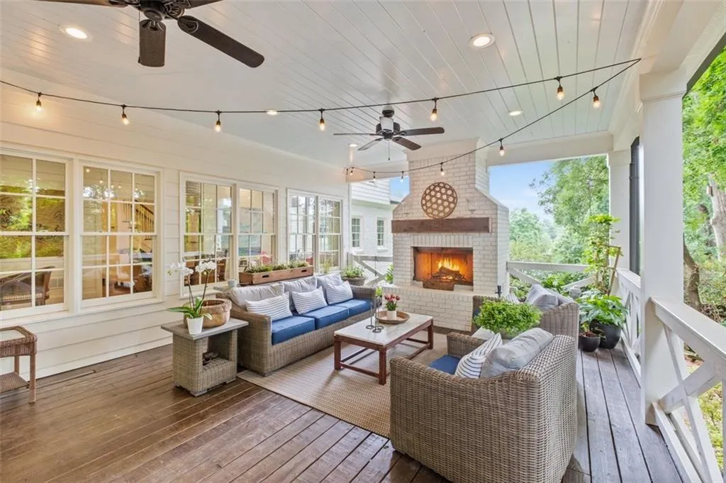 4800 Huntley Drive, Atlanta, Georgia 30342, 5 Bedrooms Bedrooms, ,5 BathroomsBathrooms,Residential,Sold,4800 Huntley Drive,7065265