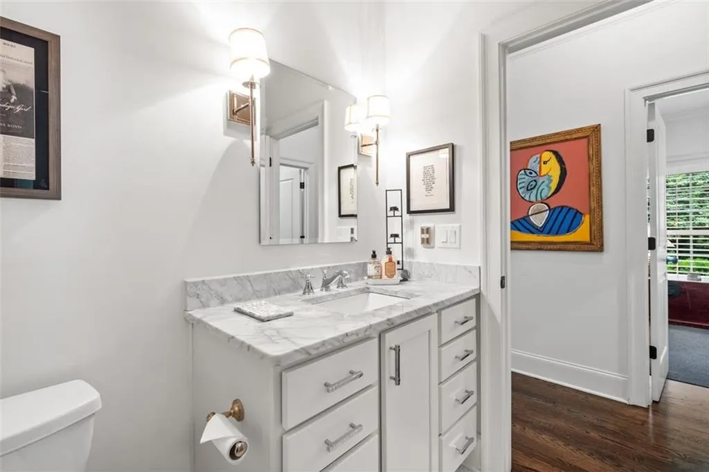 4800 Huntley Drive, Atlanta, Georgia 30342, 5 Bedrooms Bedrooms, ,5 BathroomsBathrooms,Residential,Sold,4800 Huntley Drive,7065265