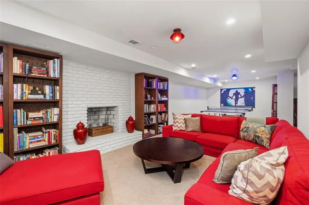 4800 Huntley Drive, Atlanta, Georgia 30342, 5 Bedrooms Bedrooms, ,5 BathroomsBathrooms,Residential,Sold,4800 Huntley Drive,7065265