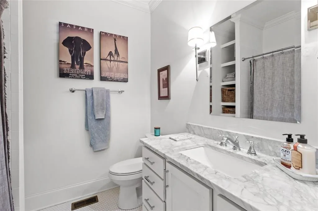 4800 Huntley Drive, Atlanta, Georgia 30342, 5 Bedrooms Bedrooms, ,5 BathroomsBathrooms,Residential,Sold,4800 Huntley Drive,7065265