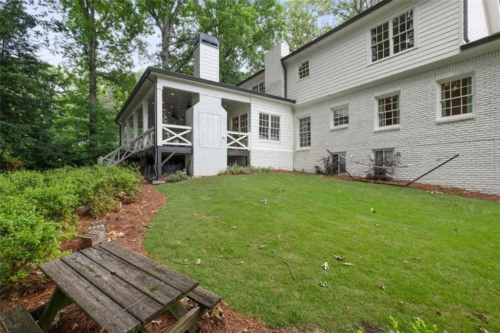 4800 Huntley Drive, Atlanta, Georgia 30342, 5 Bedrooms Bedrooms, ,5 BathroomsBathrooms,Residential,Sold,4800 Huntley Drive,7065265