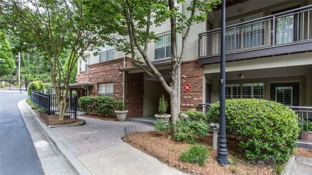 5559 Glenridge Drive Unit 2404, Atlanta, Georgia 30342, 1 Bedroom Bedrooms, ,1 BathroomBathrooms,Residential,Sold,5559 Glenridge Drive Unit 2404,5694125