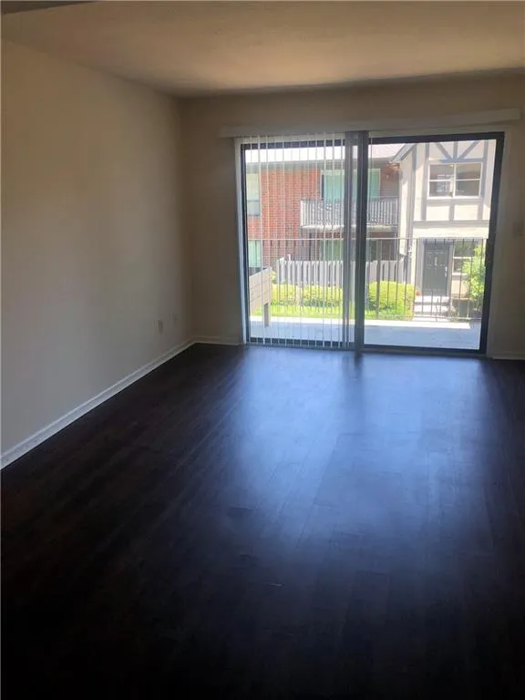 6851 Roswell Road Unit A6, Atlanta, Georgia 30328, 2 Bedrooms Bedrooms, ,2 BathroomsBathrooms,Residential,Sold,6851 Roswell Road Unit A6,6848688