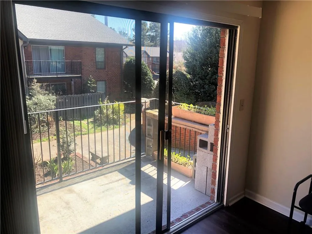 6851 Roswell Road Unit A6, Atlanta, Georgia 30328, 2 Bedrooms Bedrooms, ,2 BathroomsBathrooms,Residential,Sold,6851 Roswell Road Unit A6,6848688