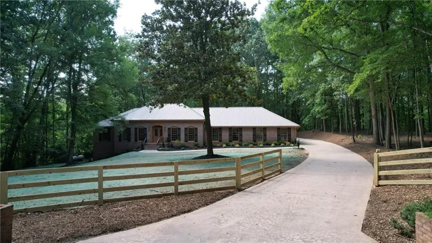 5 Gravitt Drive, Dawsonville, Georgia 30534