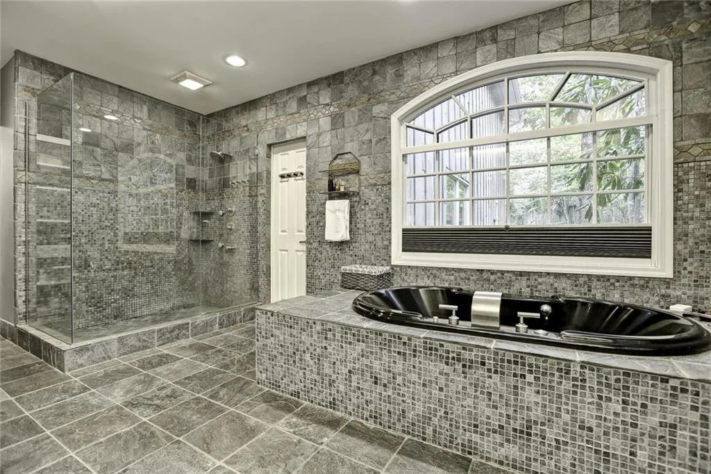 220 Cameron Glen Court, Sandy Springs, Georgia 30328, 5 Bedrooms Bedrooms, ,4 BathroomsBathrooms,Residential,Sold,220 Cameron Glen Court,5758174