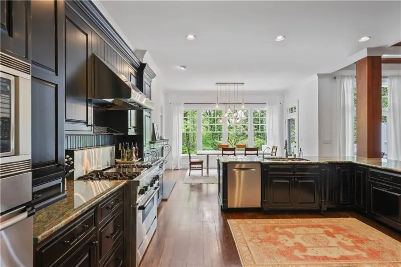 Atlanta, Georgia 30342, 5 Bedrooms Bedrooms, ,6 BathroomsBathrooms,Residential,For Sale,7598581