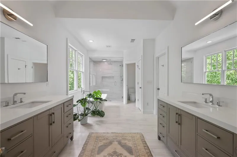 Atlanta, Georgia 30342, 5 Bedrooms Bedrooms, ,6 BathroomsBathrooms,Residential,For Sale,7598581