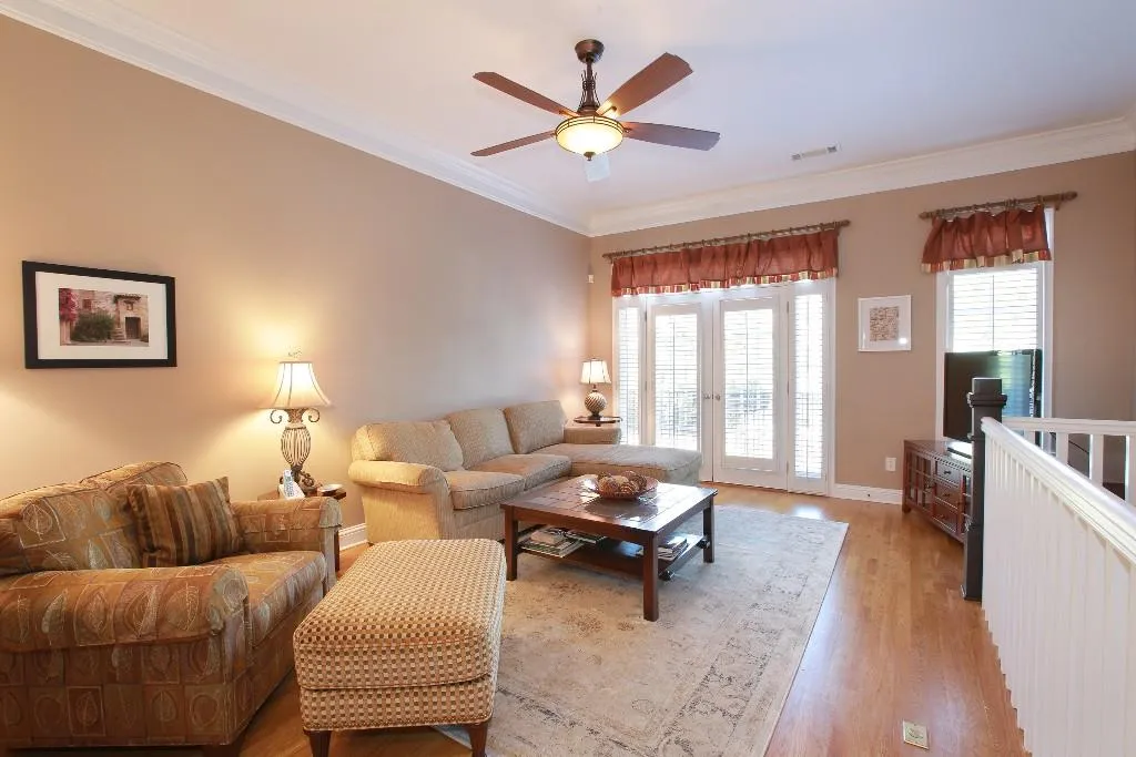 3275 Buckhead Forest Mews Ne Unit 3275, Atlanta, Georgia 30305, 2 Bedrooms Bedrooms, ,2 BathroomsBathrooms,Residential,Sold,3275 Buckhead Forest Mews Ne Unit 3275,5585006