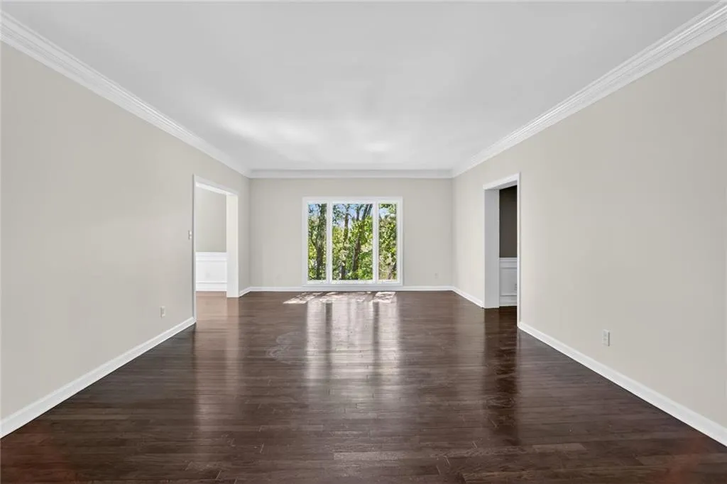 Oversized Living Room Perfect for Parties and Entertaining. and Natural Light. Oversized Living Room Perfect for Parties and Entertaining. and Natural Light.