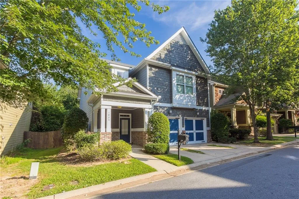 1924 Brantley Walk Lane Nw, Atlanta, Georgia 30318, 3 Bedrooms Bedrooms, ,2 BathroomsBathrooms,Residential,Sold,1924 Brantley Walk Lane Nw,5899128