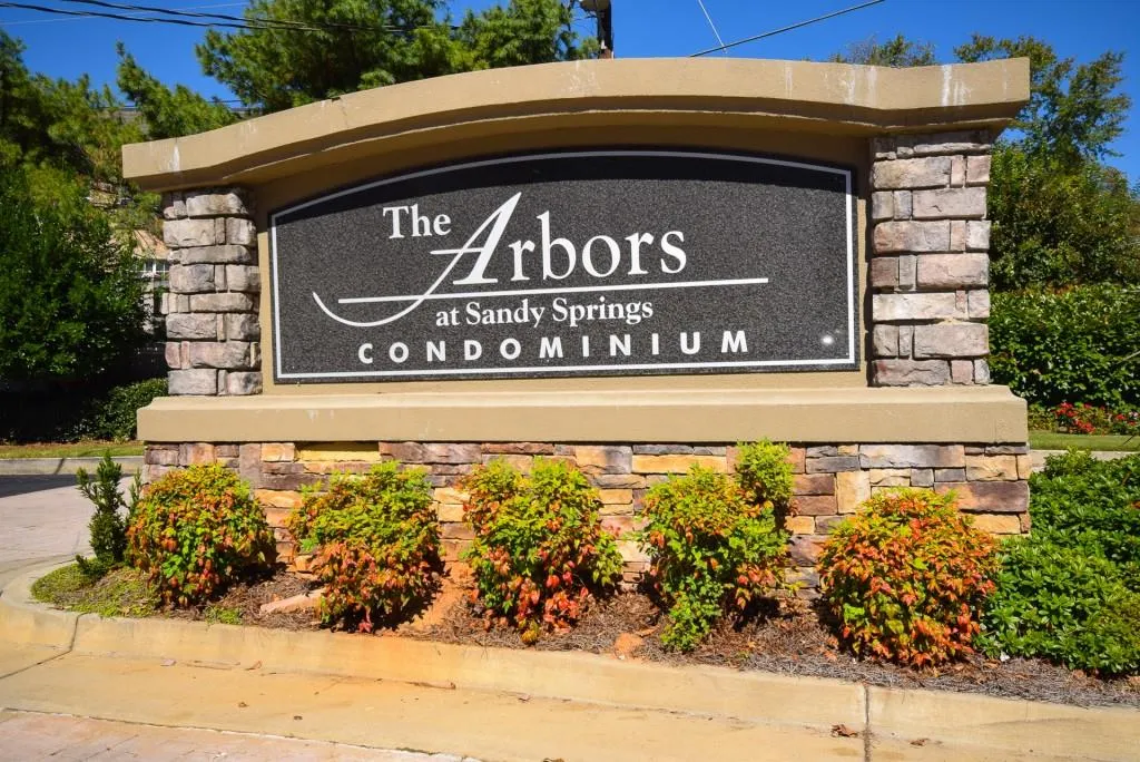 6940 Roswell Road Unit 6f, Sandy Springs, Georgia 30328, 2 Bedrooms Bedrooms, ,1 BathroomBathrooms,Residential,Sold,6940 Roswell Road Unit 6f,5923751