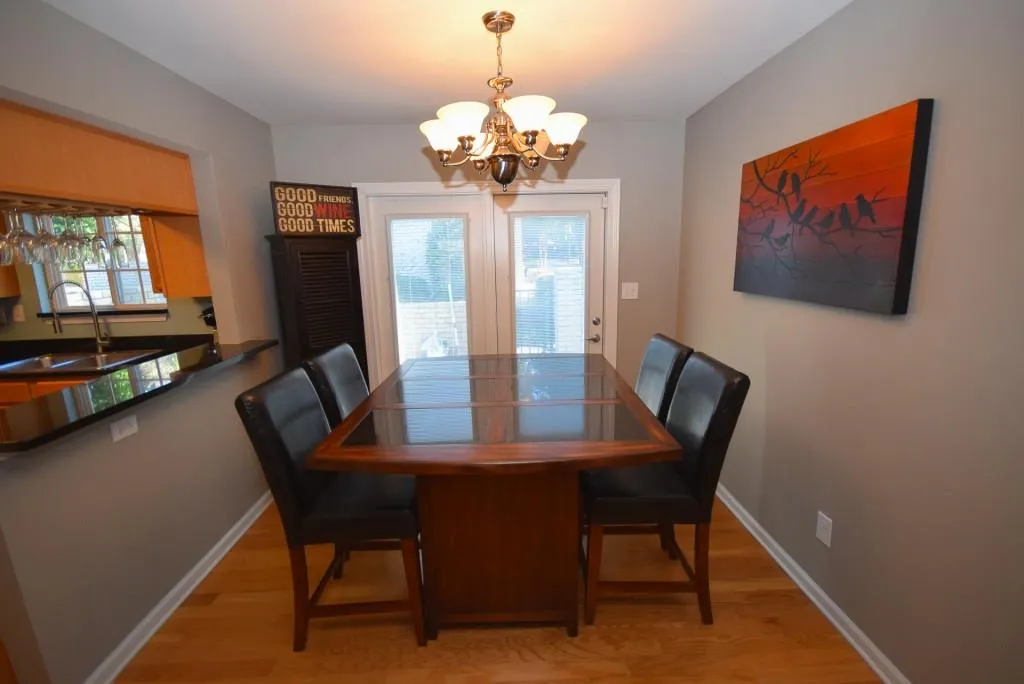 6940 Roswell Road Unit 6f, Sandy Springs, Georgia 30328, 2 Bedrooms Bedrooms, ,1 BathroomBathrooms,Residential,Sold,6940 Roswell Road Unit 6f,5923751