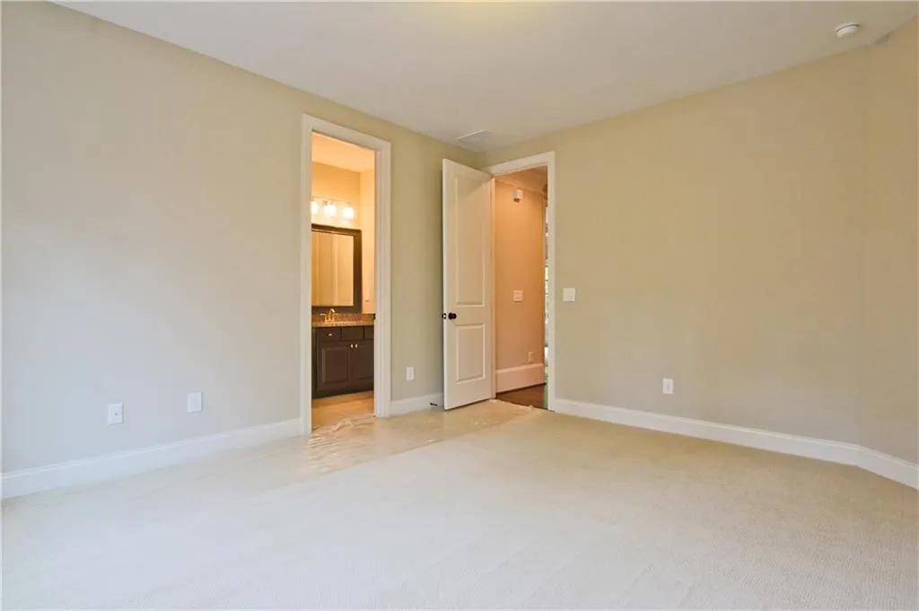 280 Amberidge Trail, Sandy Springs, Georgia 30328, 5 Bedrooms Bedrooms, ,4 BathroomsBathrooms,Residential,Sold,280 Amberidge Trail,5631147