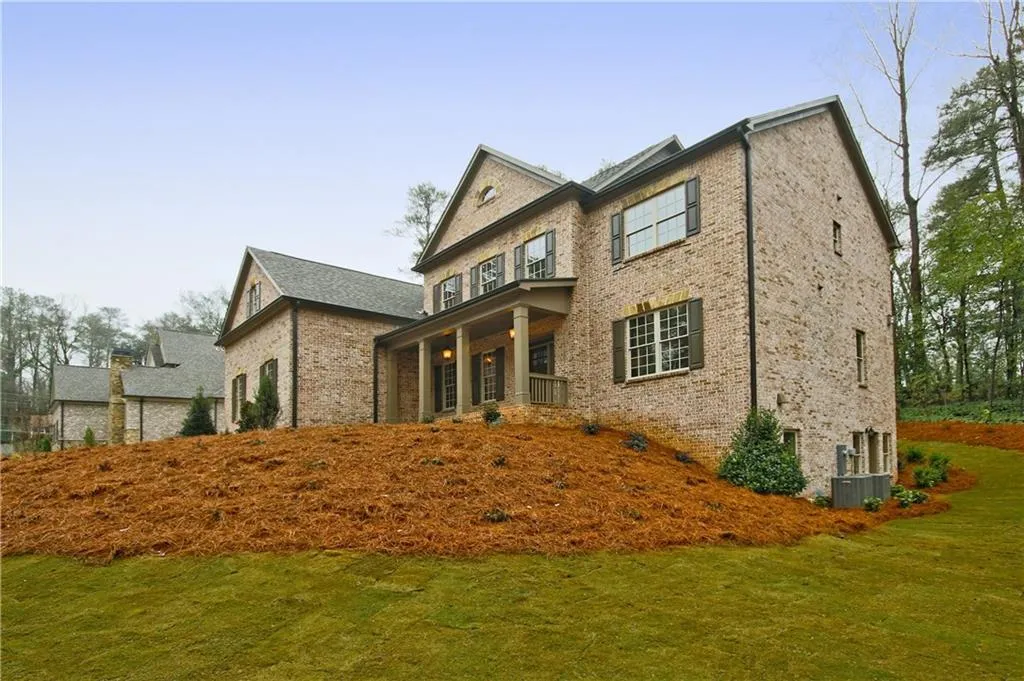 280 Amberidge Trail, Sandy Springs, Georgia 30328, 5 Bedrooms Bedrooms, ,4 BathroomsBathrooms,Residential,Sold,280 Amberidge Trail,5631147