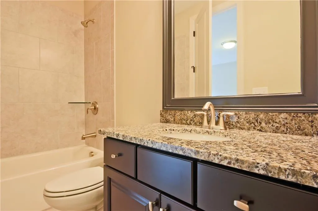 280 Amberidge Trail, Sandy Springs, Georgia 30328, 5 Bedrooms Bedrooms, ,4 BathroomsBathrooms,Residential,Sold,280 Amberidge Trail,5631147