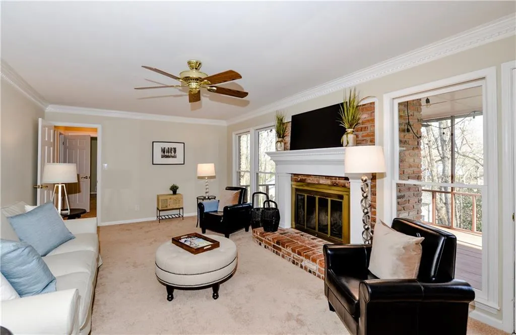 225 Hunters Point, Sandy Springs, Georgia 30328, 4 Bedrooms Bedrooms, ,3 BathroomsBathrooms,Residential,Sold,225 Hunters Point,5945083