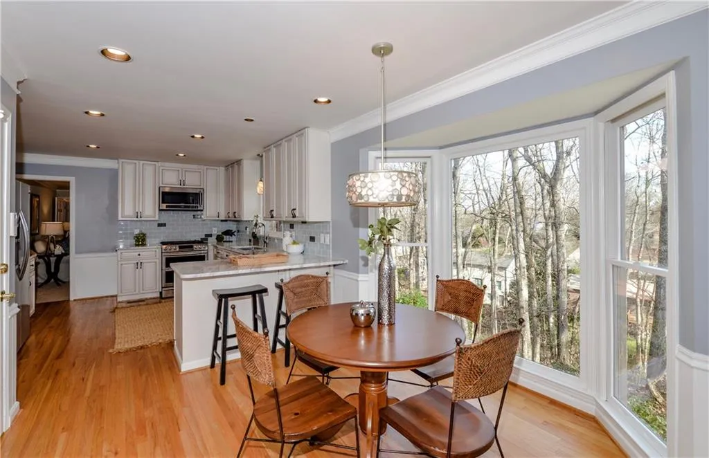 225 Hunters Point, Sandy Springs, Georgia 30328, 4 Bedrooms Bedrooms, ,3 BathroomsBathrooms,Residential,Sold,225 Hunters Point,5945083