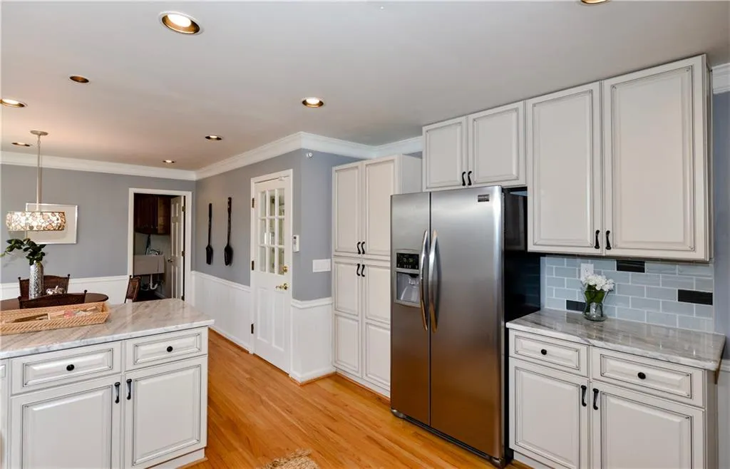 225 Hunters Point, Sandy Springs, Georgia 30328, 4 Bedrooms Bedrooms, ,3 BathroomsBathrooms,Residential,Sold,225 Hunters Point,5945083