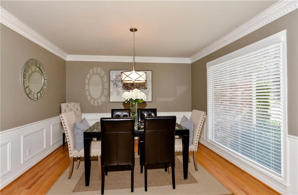 225 Hunters Point, Sandy Springs, Georgia 30328, 4 Bedrooms Bedrooms, ,3 BathroomsBathrooms,Residential,Sold,225 Hunters Point,5945083