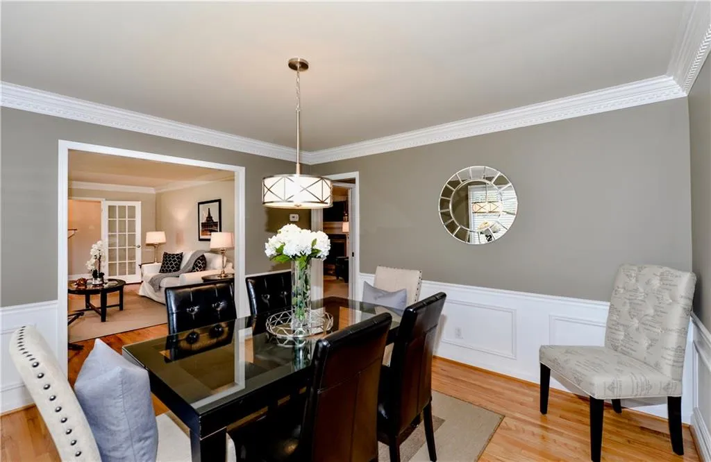 225 Hunters Point, Sandy Springs, Georgia 30328, 4 Bedrooms Bedrooms, ,3 BathroomsBathrooms,Residential,Sold,225 Hunters Point,5945083